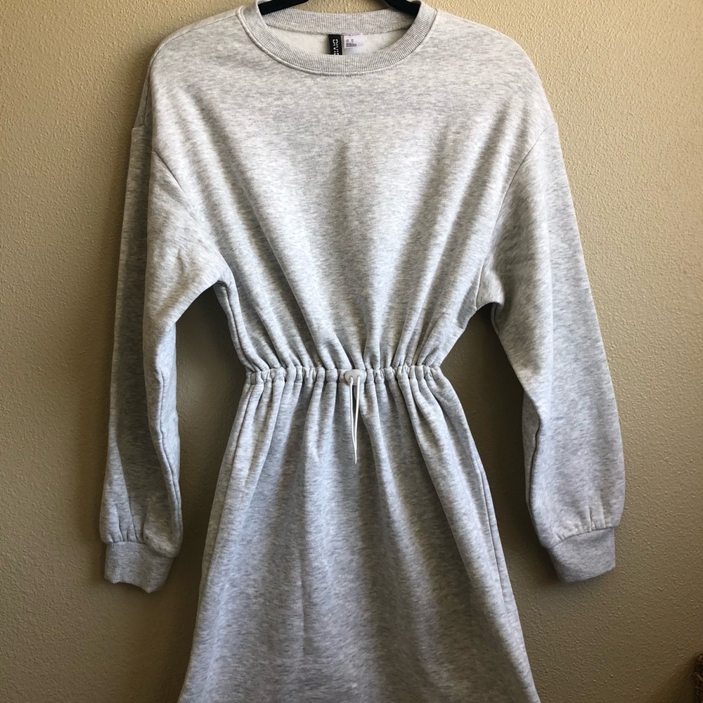 H&M Divided Sweatshirt Dress
